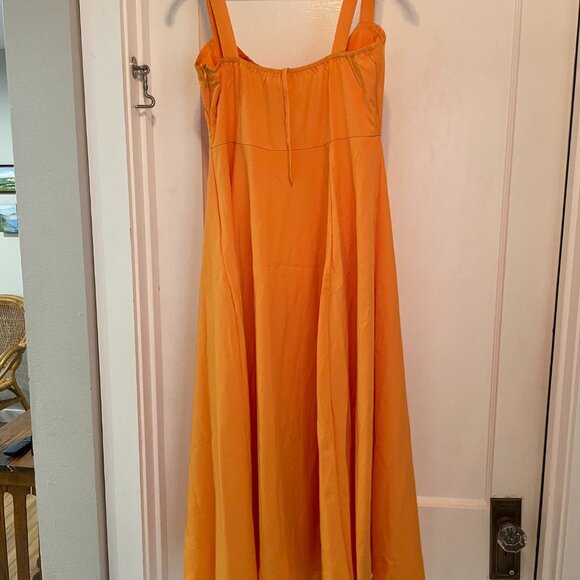Orange midi dress with bow in the front - Picture 2 of 2